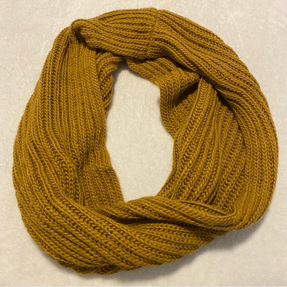 Knit circle scarf